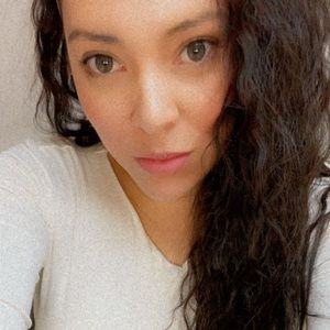 Meet your Posher, Roxana